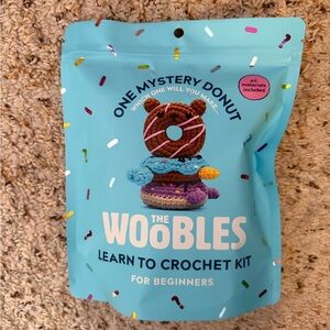 Woobles Mystery Donut kit - Narwhal, with special narwhal hook